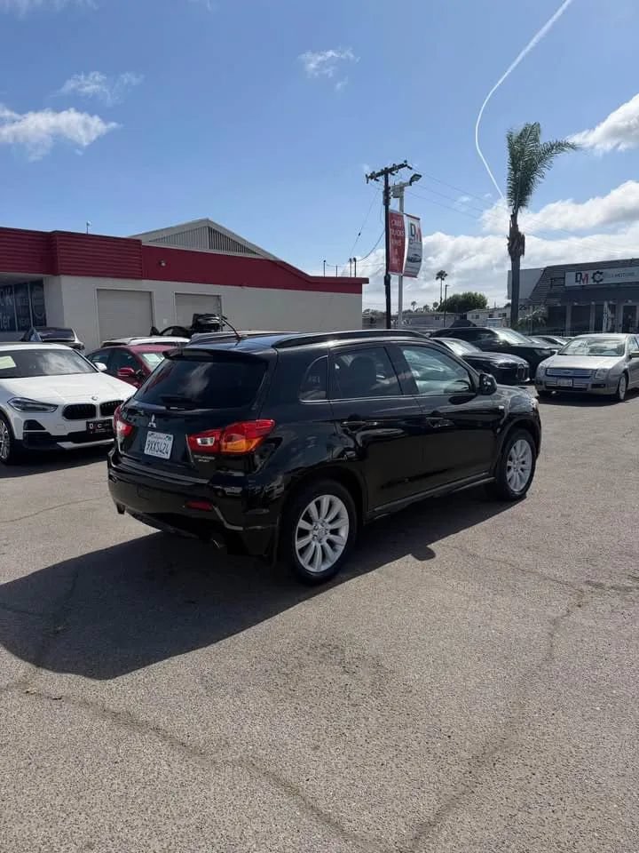 Used 2011 Mitsubishi Outlander Sport SE FWD image 4