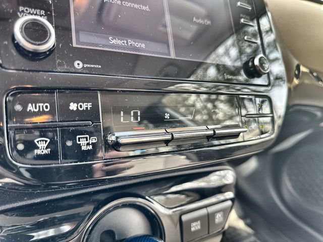 Used 2022 Toyota Prius XLE w/ Premium Convenience Package image 27