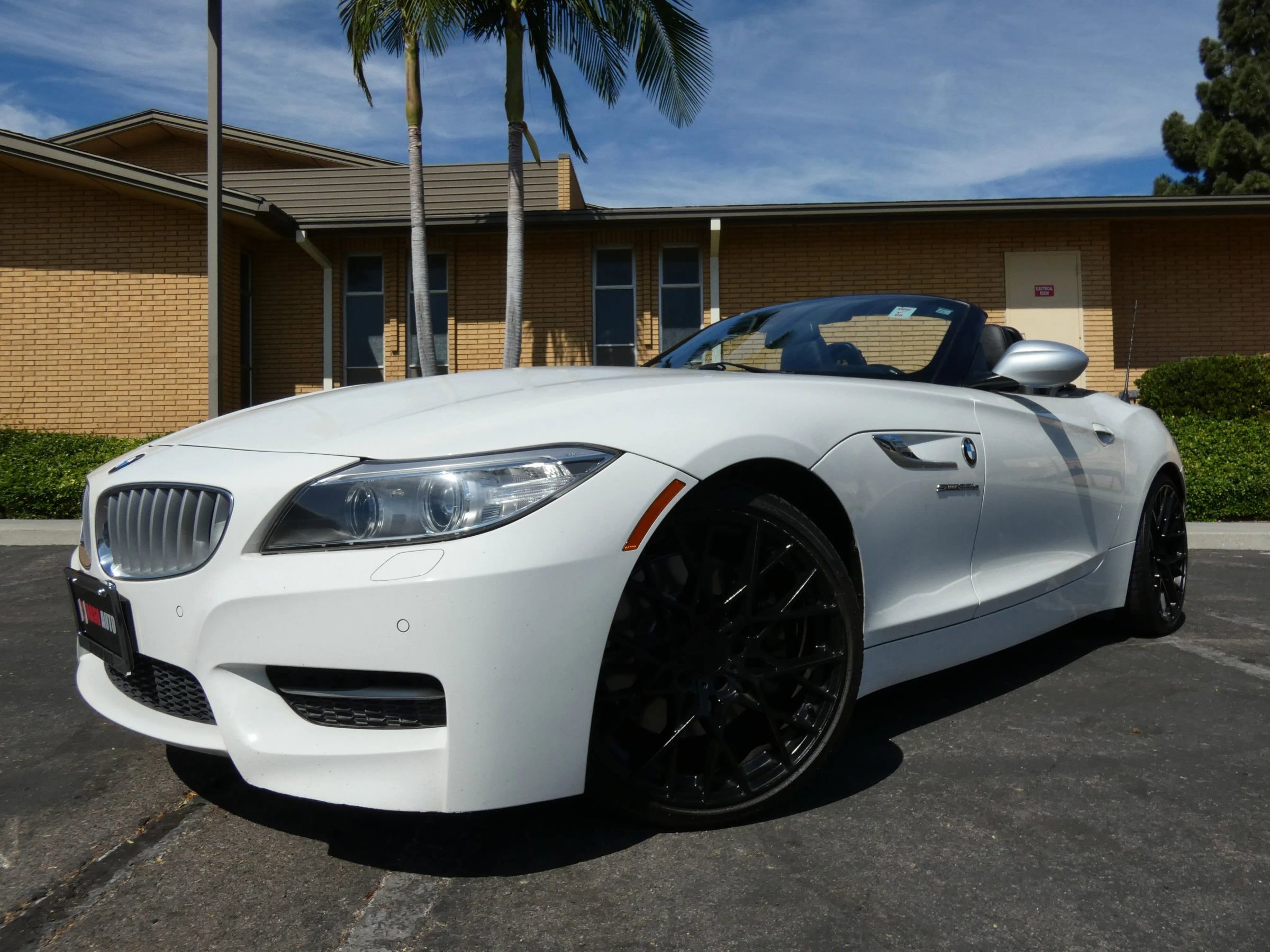 Used 2015 BMW Z4 sDrive35is image 16