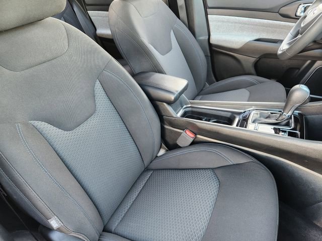 Used 2025 Jeep Compass Sport image 13