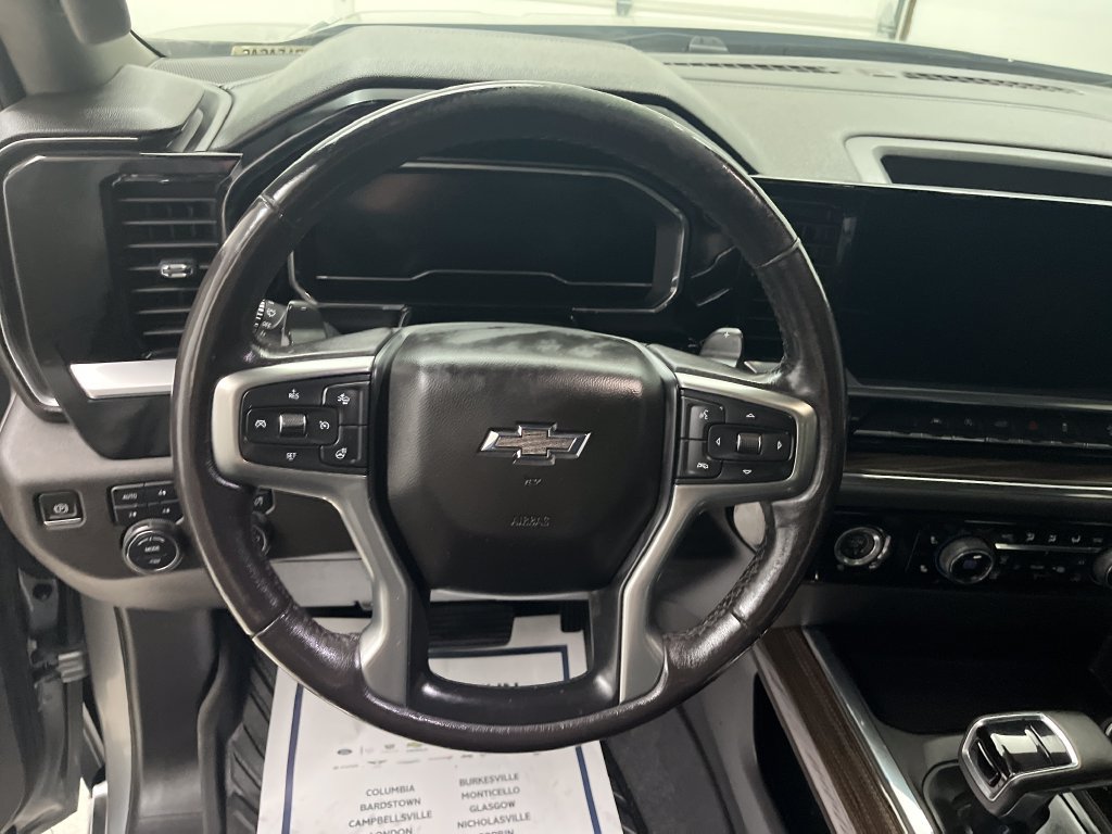 Used 2023 Chevrolet Silverado 1500 RST AWD/4WD image 17