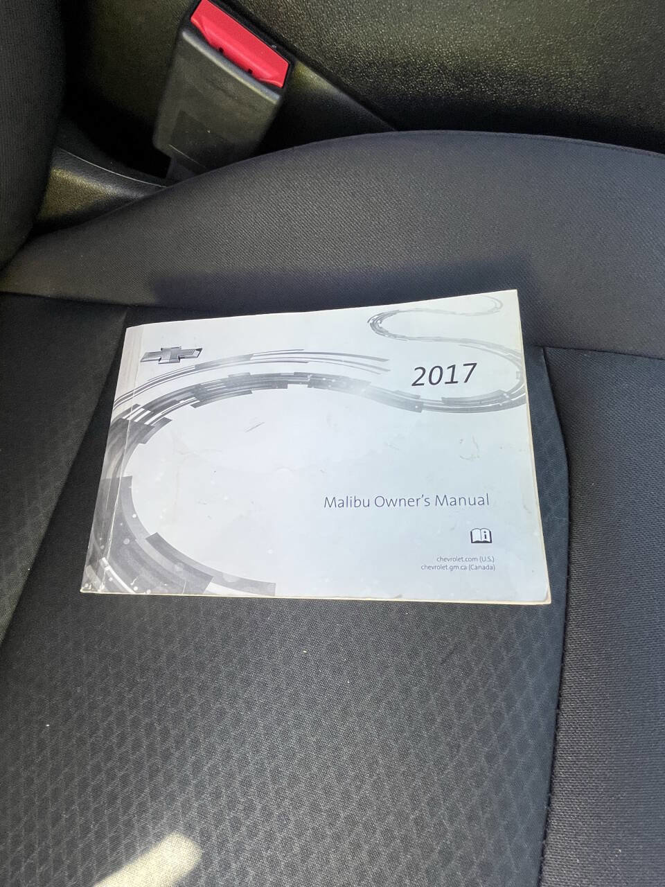 Used 2017 Chevrolet Malibu LT image 23