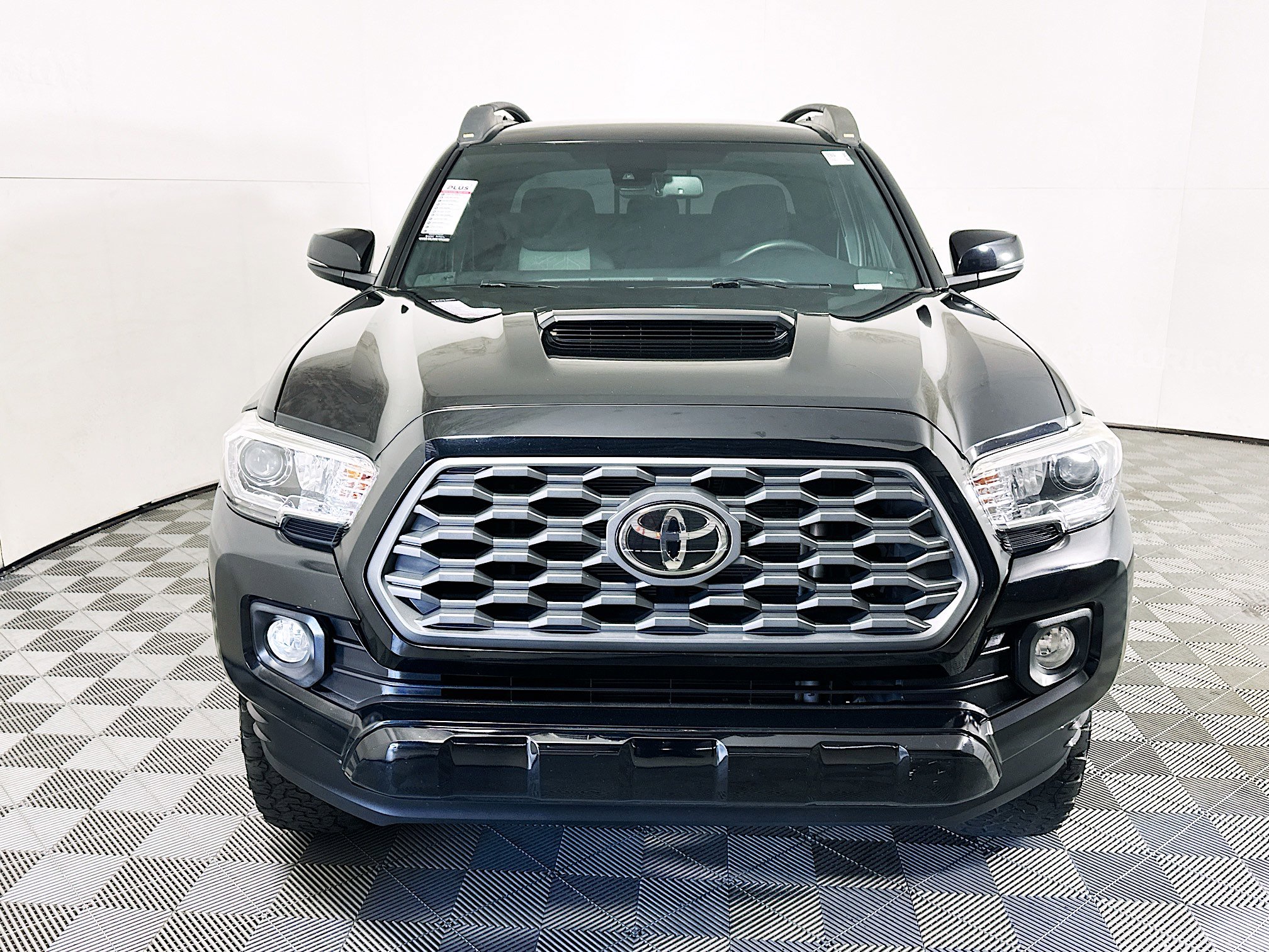 Used 2021 Toyota Tacoma TRD Sport image 8