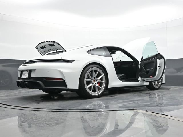 Certified 2025 Porsche 911 Carrera GTS RWD image 25