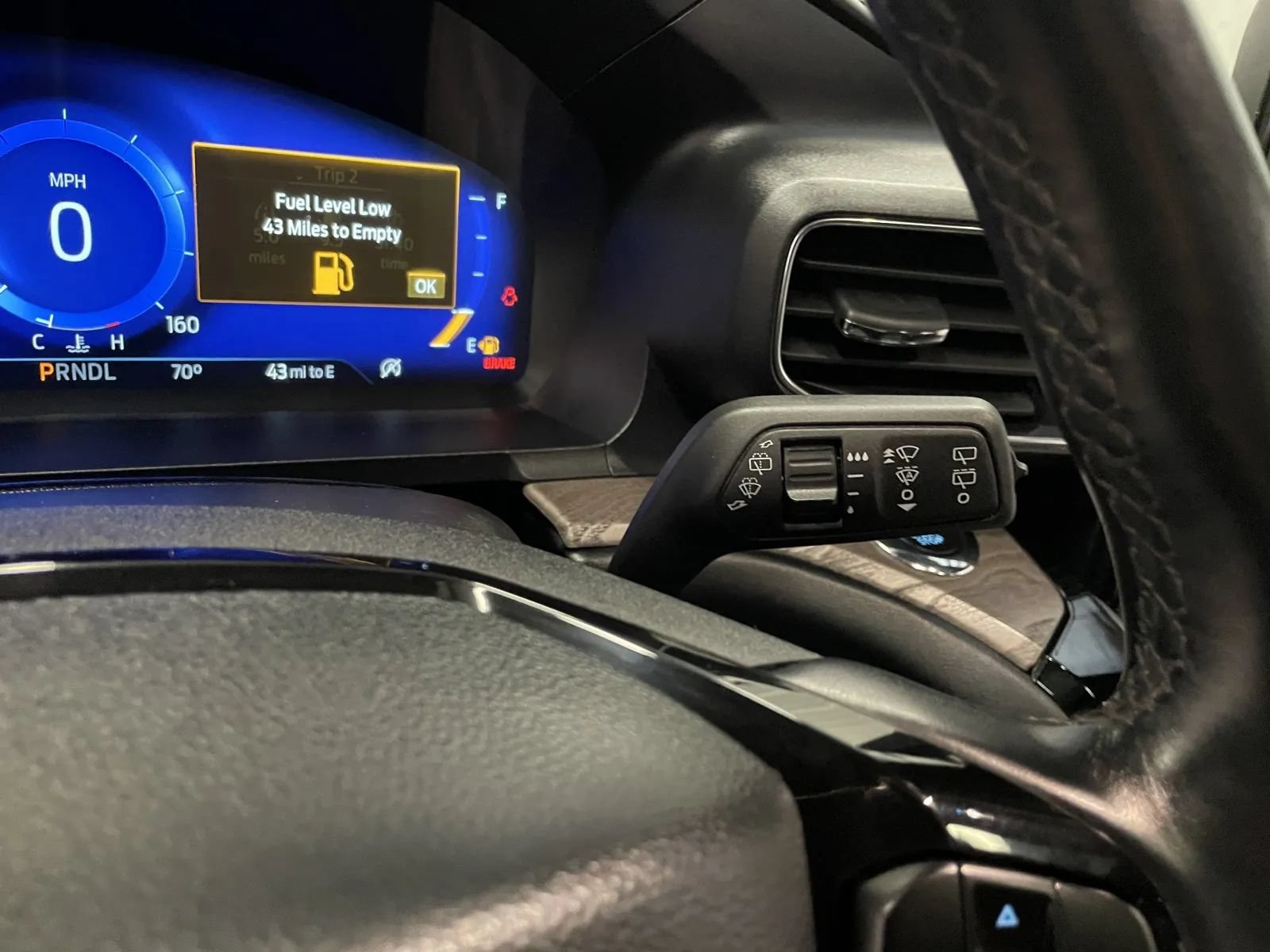 Used 2023 Ford Explorer Platinum w/ Technology Package AWD/4WD image 24