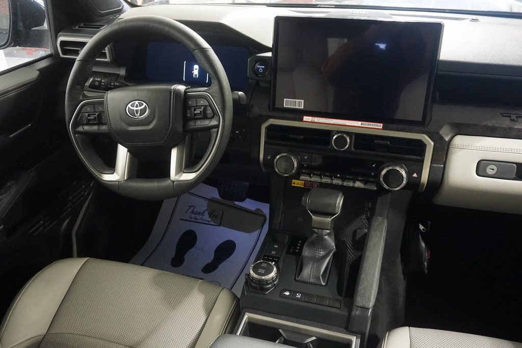 Certified 2025 Toyota Tacoma Limited AWD/4WD image 29