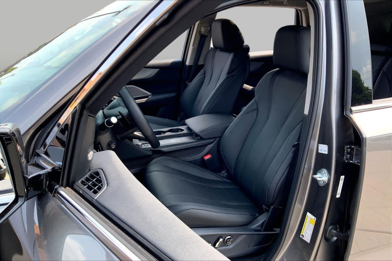 Used 2026 Acura MDX SH-AWD image 8