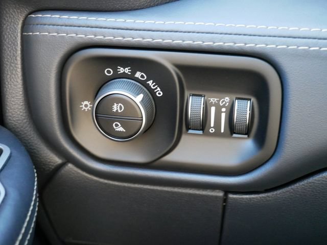 Used 2023 RAM 3500 Limited AWD/4WD image 24