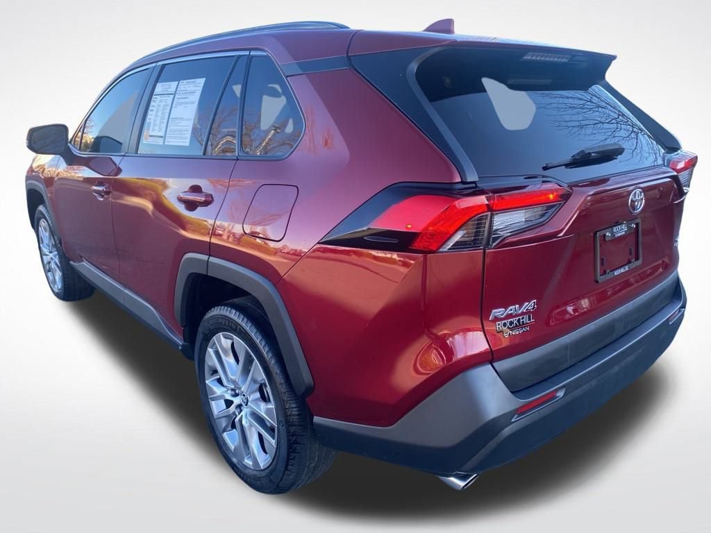 Used 2023 Toyota RAV4 XLE Premium image 5