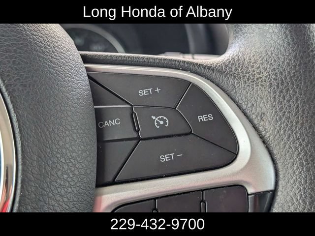 Used 2015 Jeep Renegade Sport w/ Power & Air Group FWD image 26