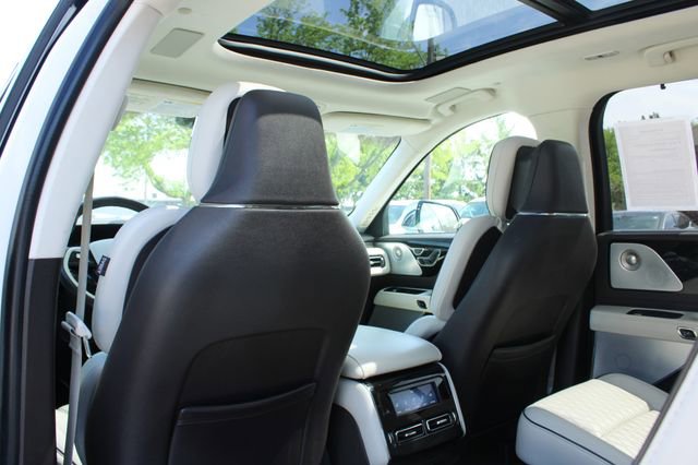 Used 2021 Lincoln Aviator Black Label w/ Dynamic Handling Package AWD/4WD image 32