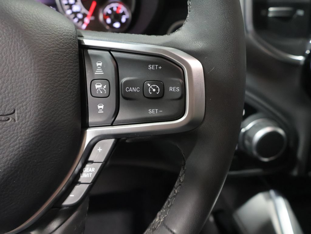 Used 2025 RAM 1500 Big Horn AWD/4WD image 37