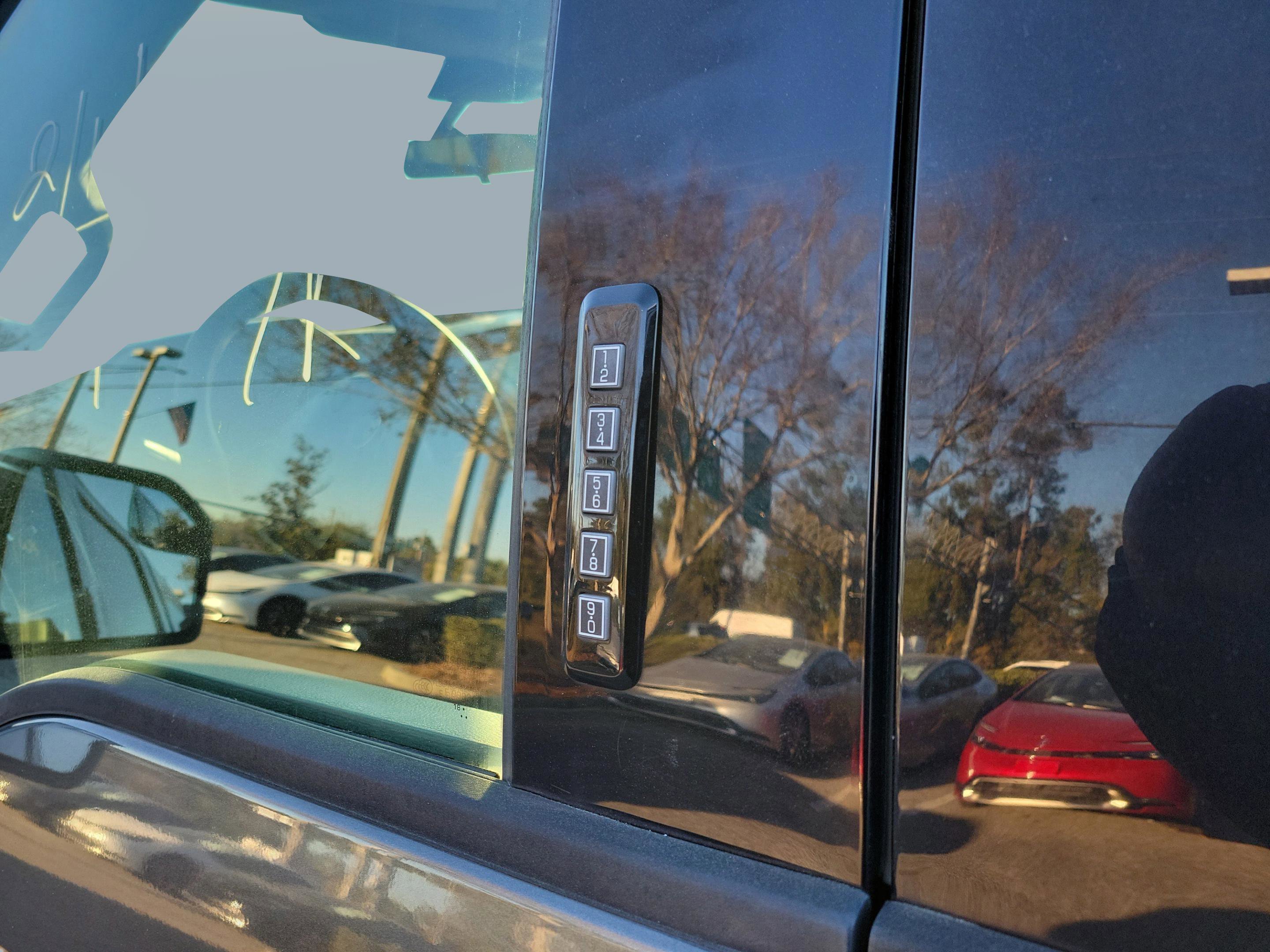 Used 2019 Ford F150 XLT image 14