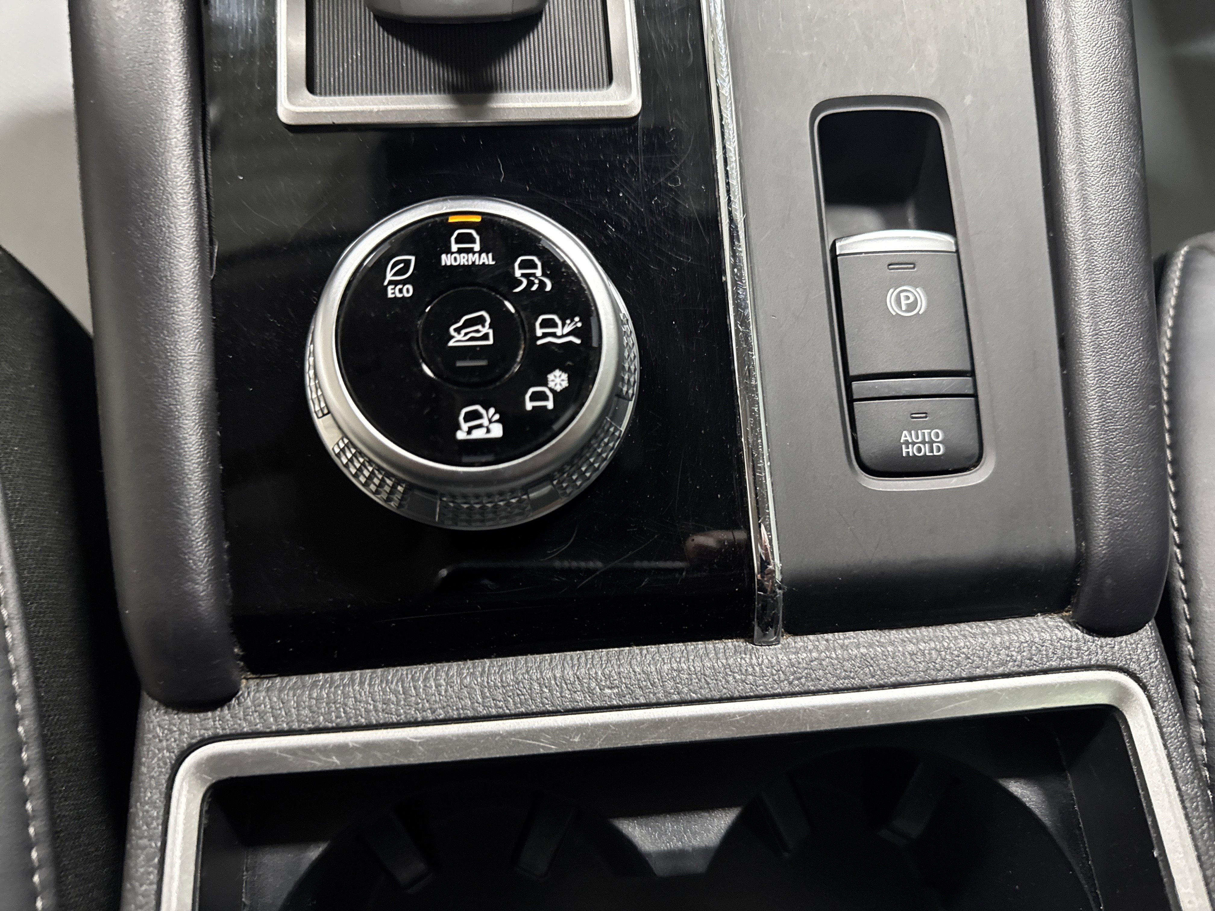 Used 2024 Mitsubishi Outlander SE image 24