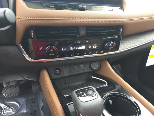 New 2026 Nissan Rogue Platinum w/ Platinum Premium Package AWD/4WD image 25