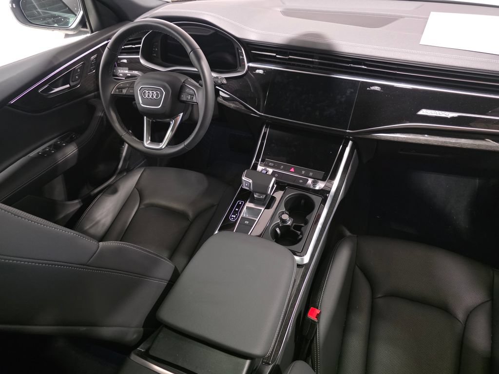 Certified 2025 Audi Q8 Premium Plus w/ Premium Plus Package AWD/4WD image 14