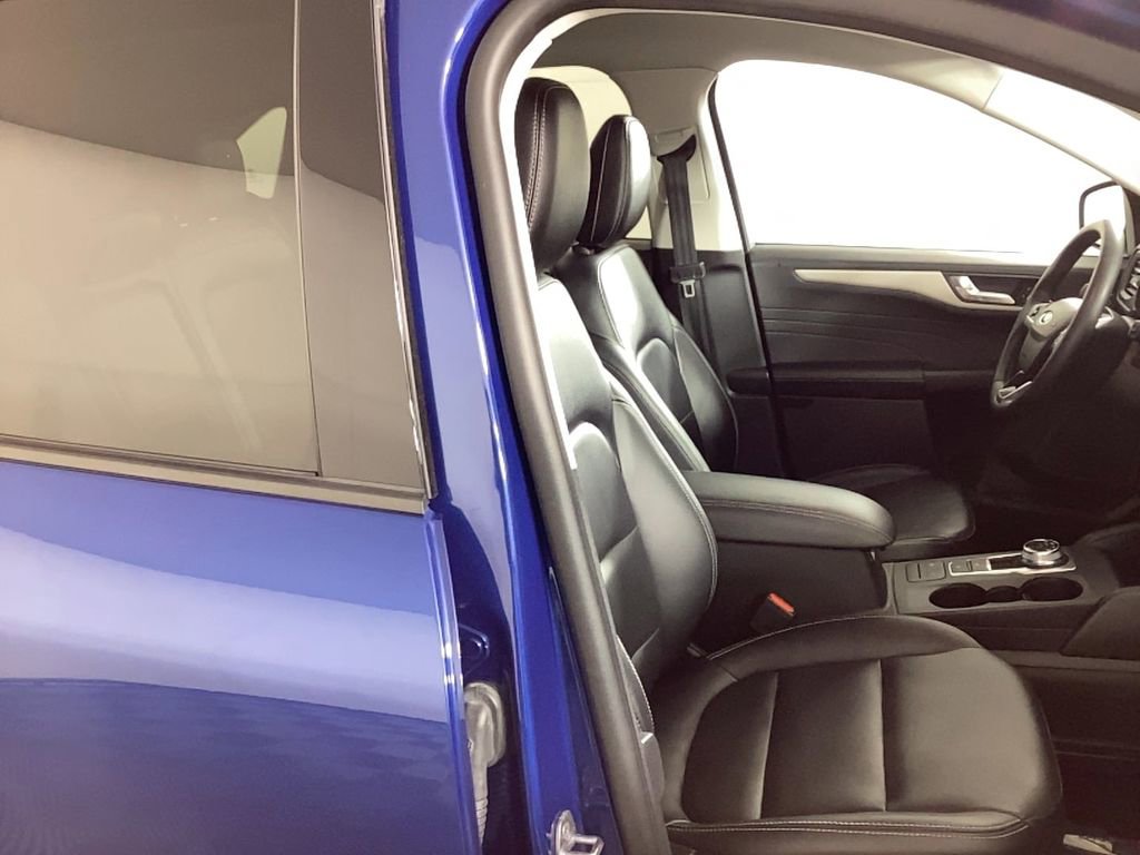 Used 2022 Ford Escape SEL image 8