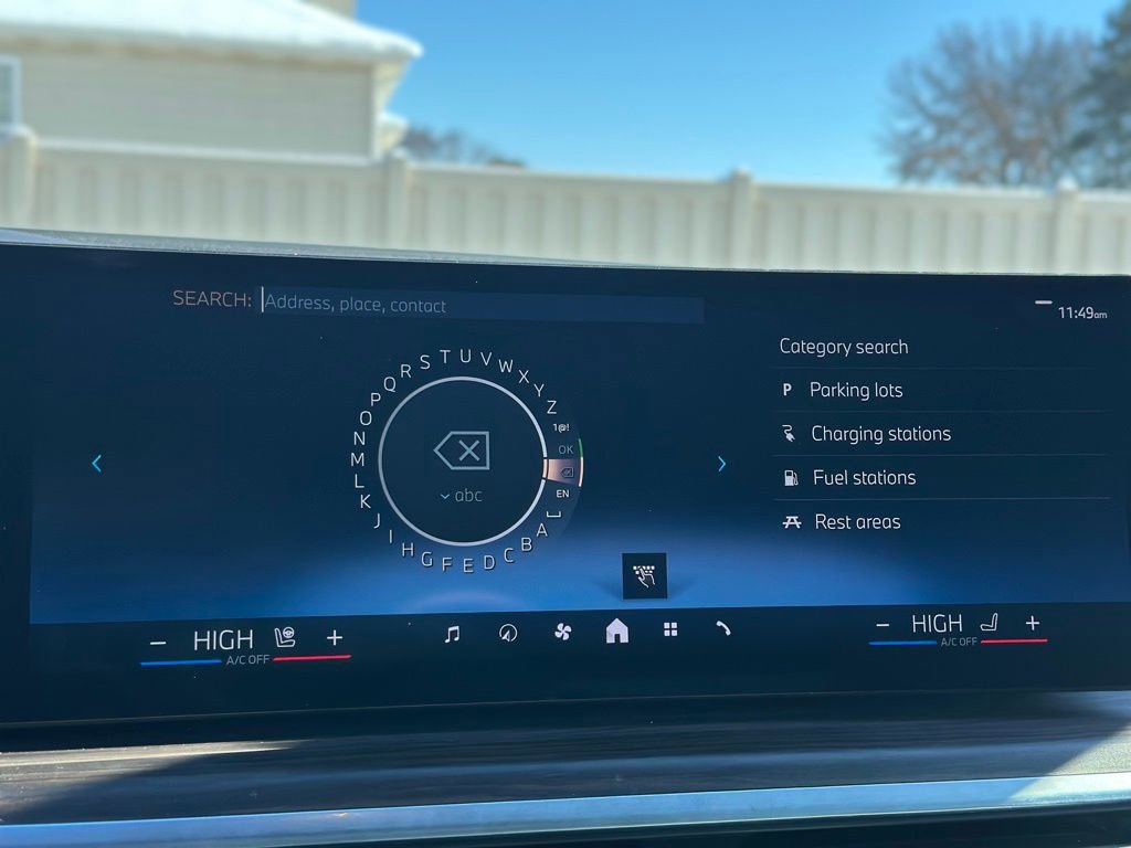 Certified 2024 BMW X5 xDrive40i w/ Executive Package image 40