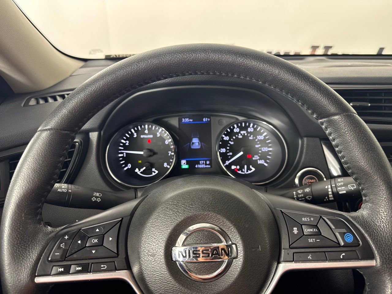 Used 2019 Nissan Rogue SV w/ Sun & Sound Touring Package image 14