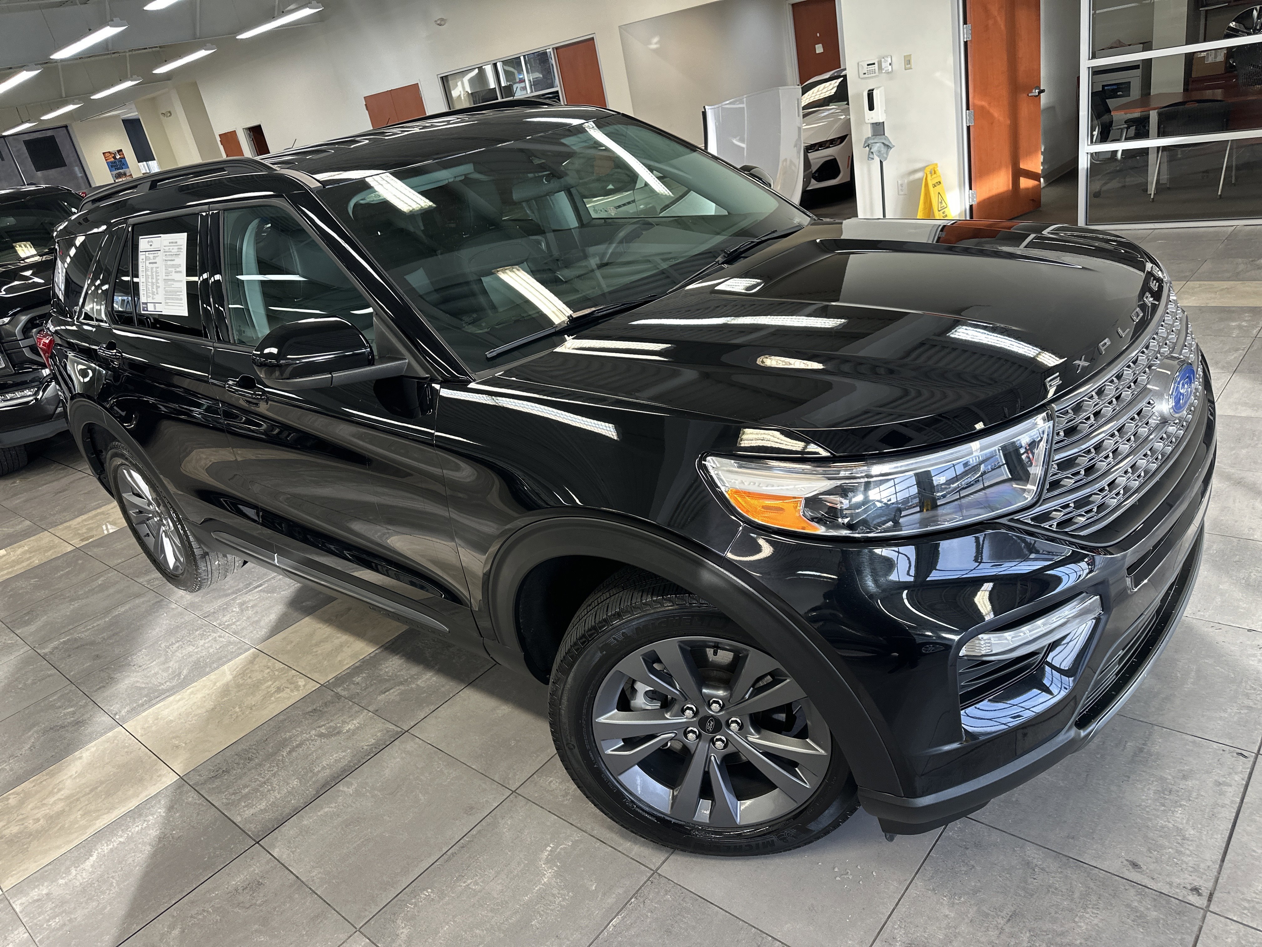 Used 2023 Ford Explorer XLT w/ Equipment Group 202A image 11