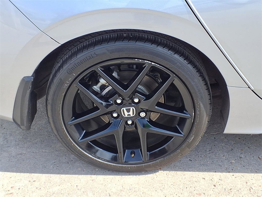 Used 2025 Honda Civic Sport image 9