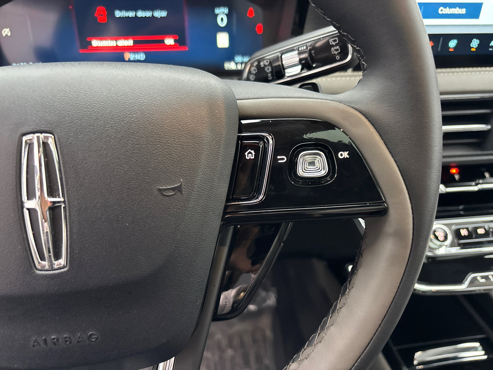 New 2026 Lincoln Corsair Premiere image 18