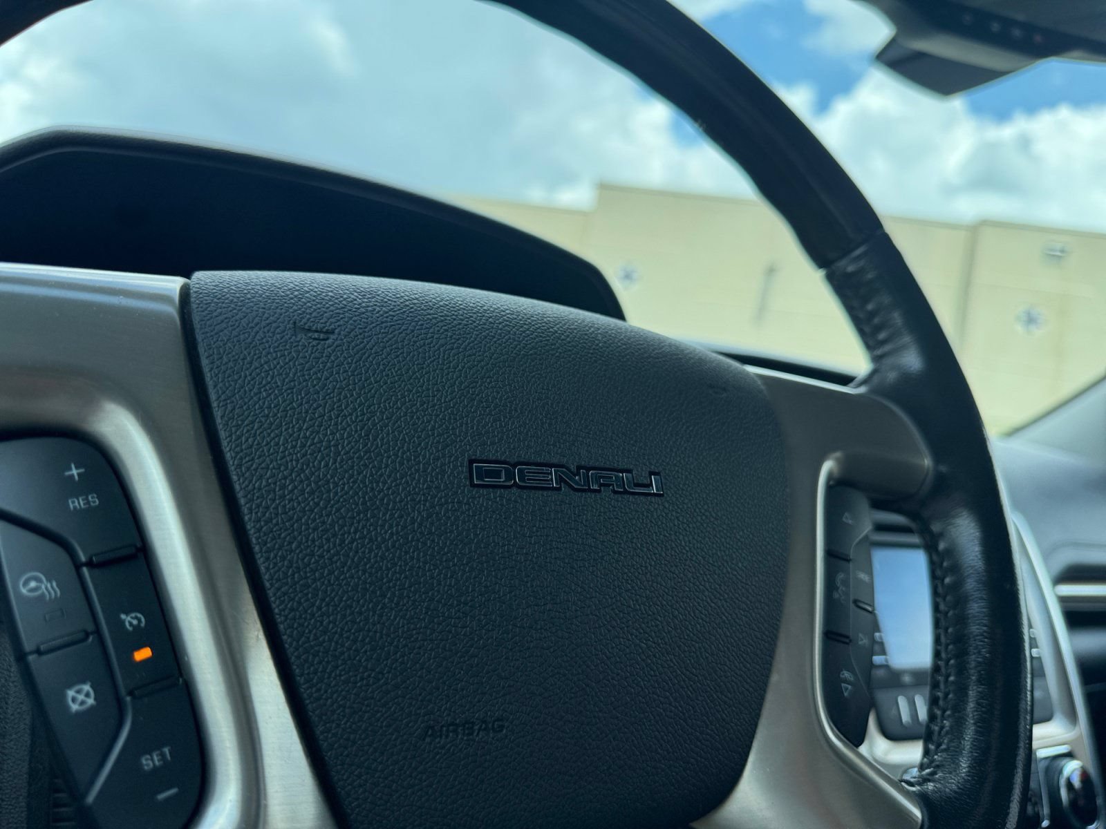 Used 2015 GMC Acadia Denali AWD/4WD image 35