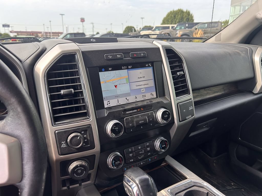 Used 2019 Ford F150 Lariat w/ Equipment Group 502A Luxury AWD/4WD image 19