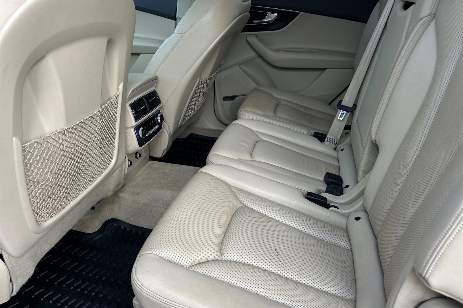 Used 2018 Audi Q7 3.0T Prestige w/ Prestige Package AWD/4WD image 12