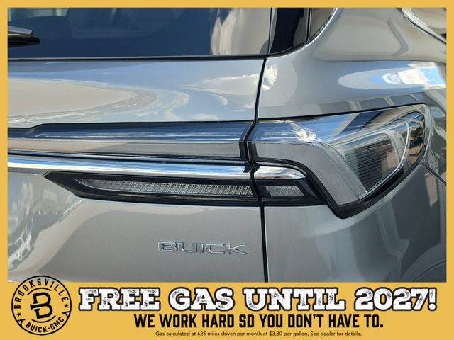 New 2027 Buick Enclave Avenir w/ LPO, Floor Liner Package FWD image 8