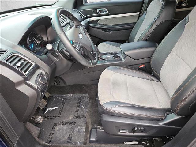 Used 2017 Ford Explorer XLT w/ Equipment Group 202A image 18