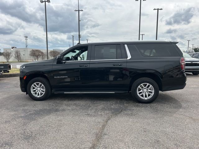 Used 2024 Chevrolet Suburban LT image 6