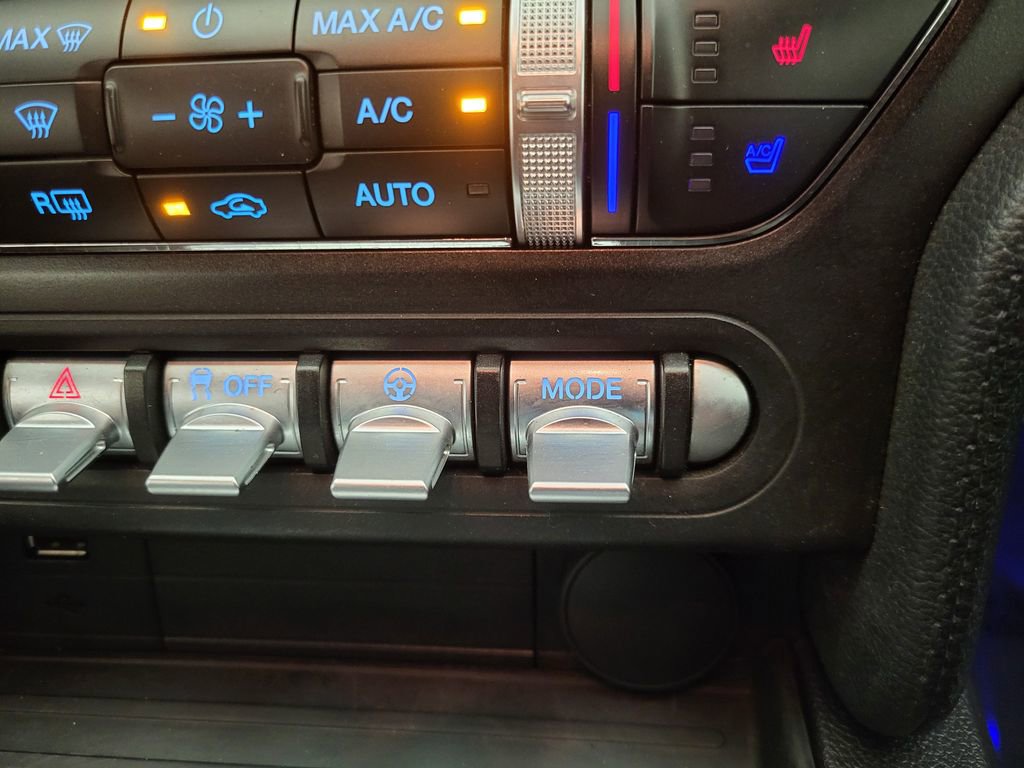 Used 2022 Ford Mustang Premium RWD image 8