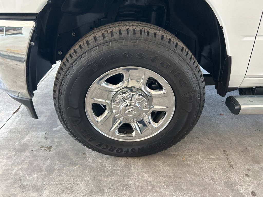 Used 2025 RAM 3500 Tradesman w/ Chrome Appearance Group AWD/4WD image 13