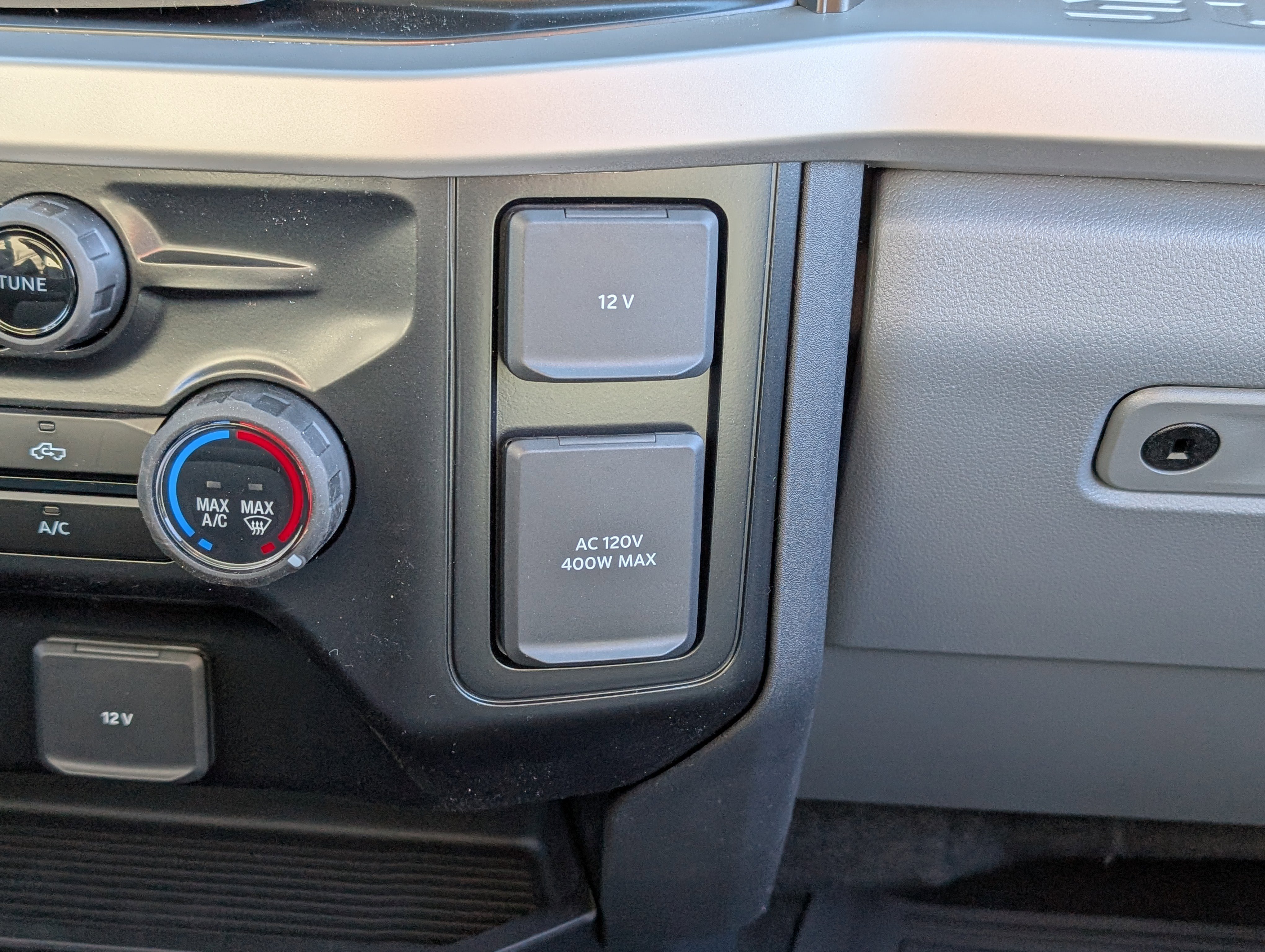 New 2026 Ford F250 XLT w/ FX4 Off-Road Package image 20