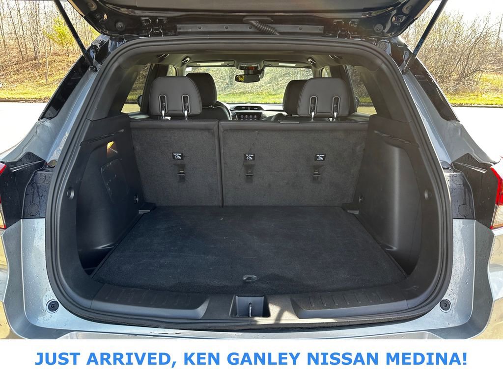 Used 2023 Chevrolet TrailBlazer RS w/ Convenience Package image 17