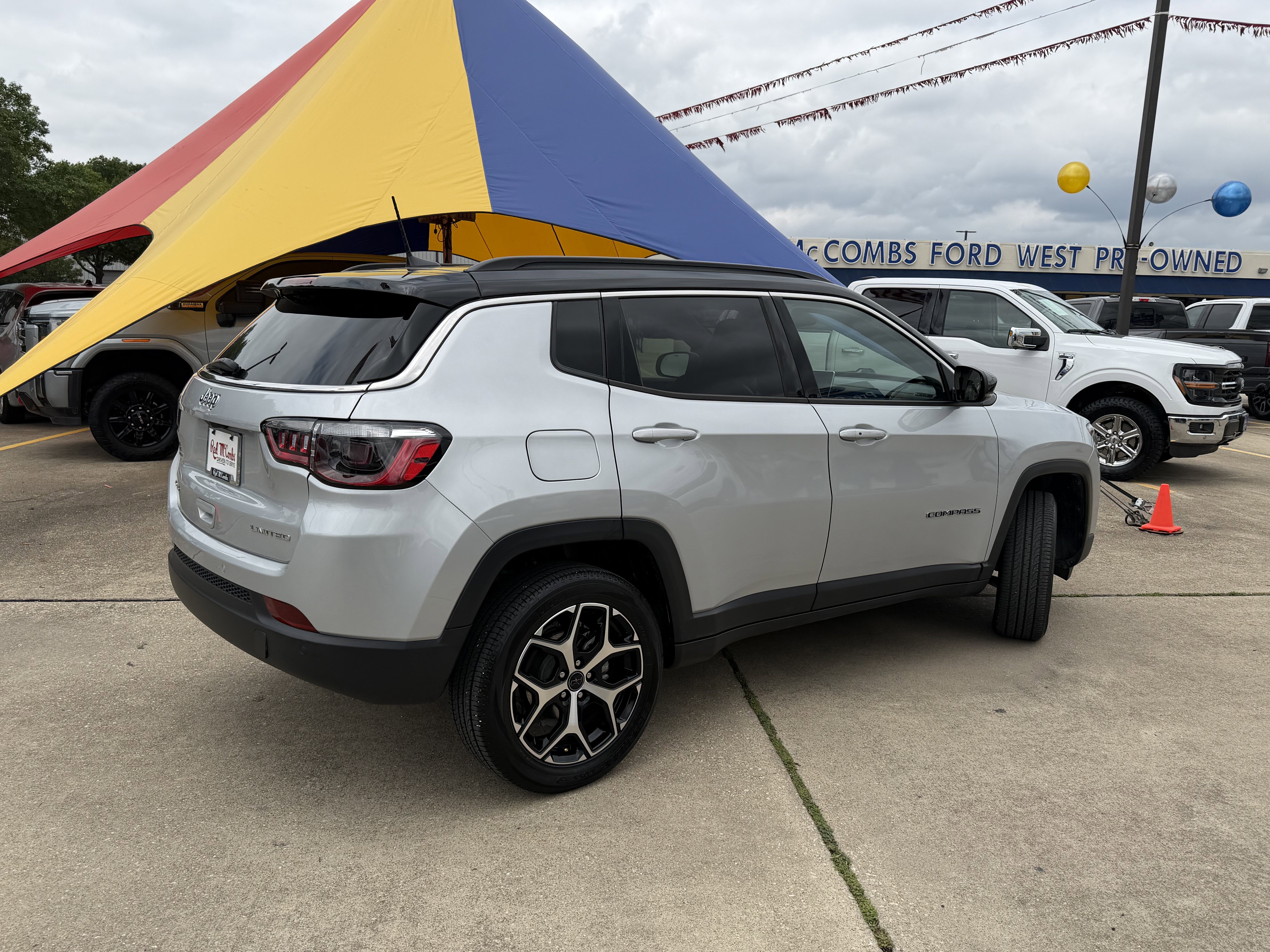Used 2026 Jeep Compass Limited AWD/4WD image 4