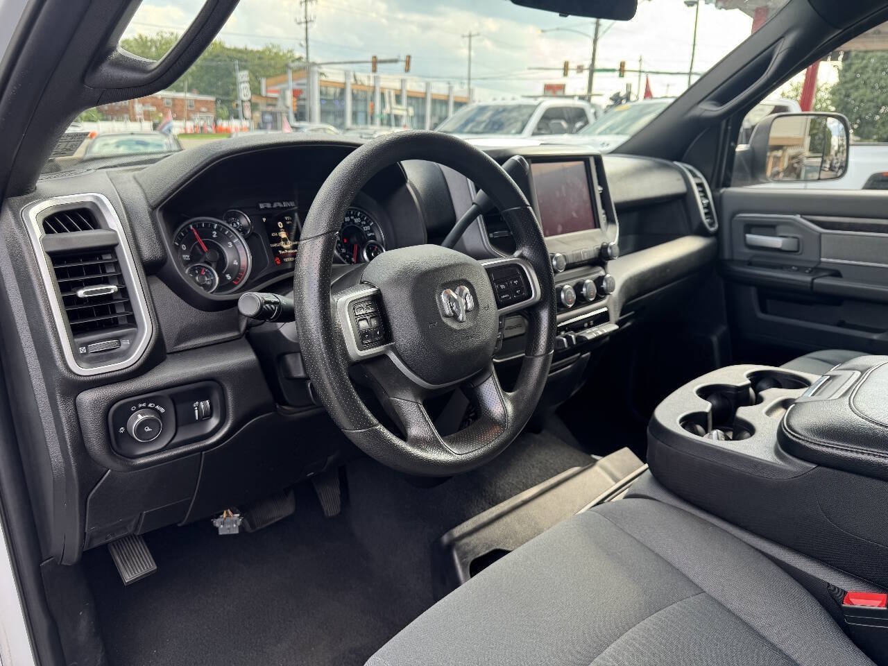 Used 2022 RAM 3500 Big Horn AWD/4WD image 11