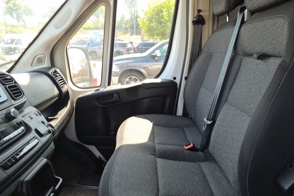 Used 2022 RAM ProMaster 2500 w/ Convenience Group FWD image 13
