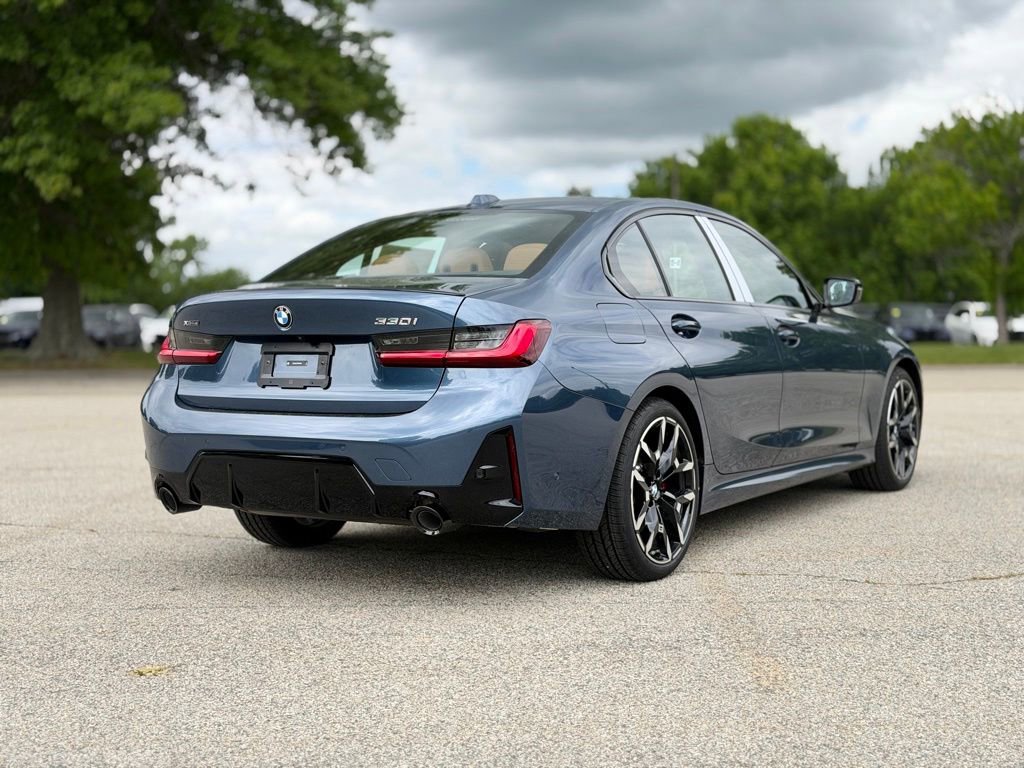 New 2026 BMW 330i xDrive Sedan w/ M Sport Package AWD/4WD image 6