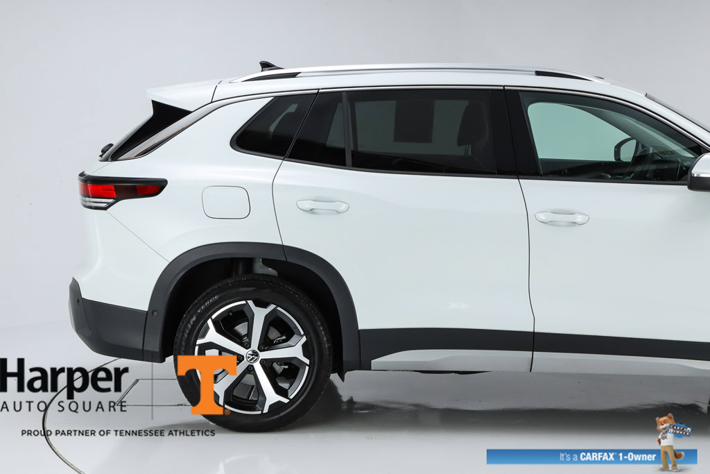 New 2025 Volkswagen Tiguan SE w/ Panoramic Sunroof Package AWD/4WD image 50