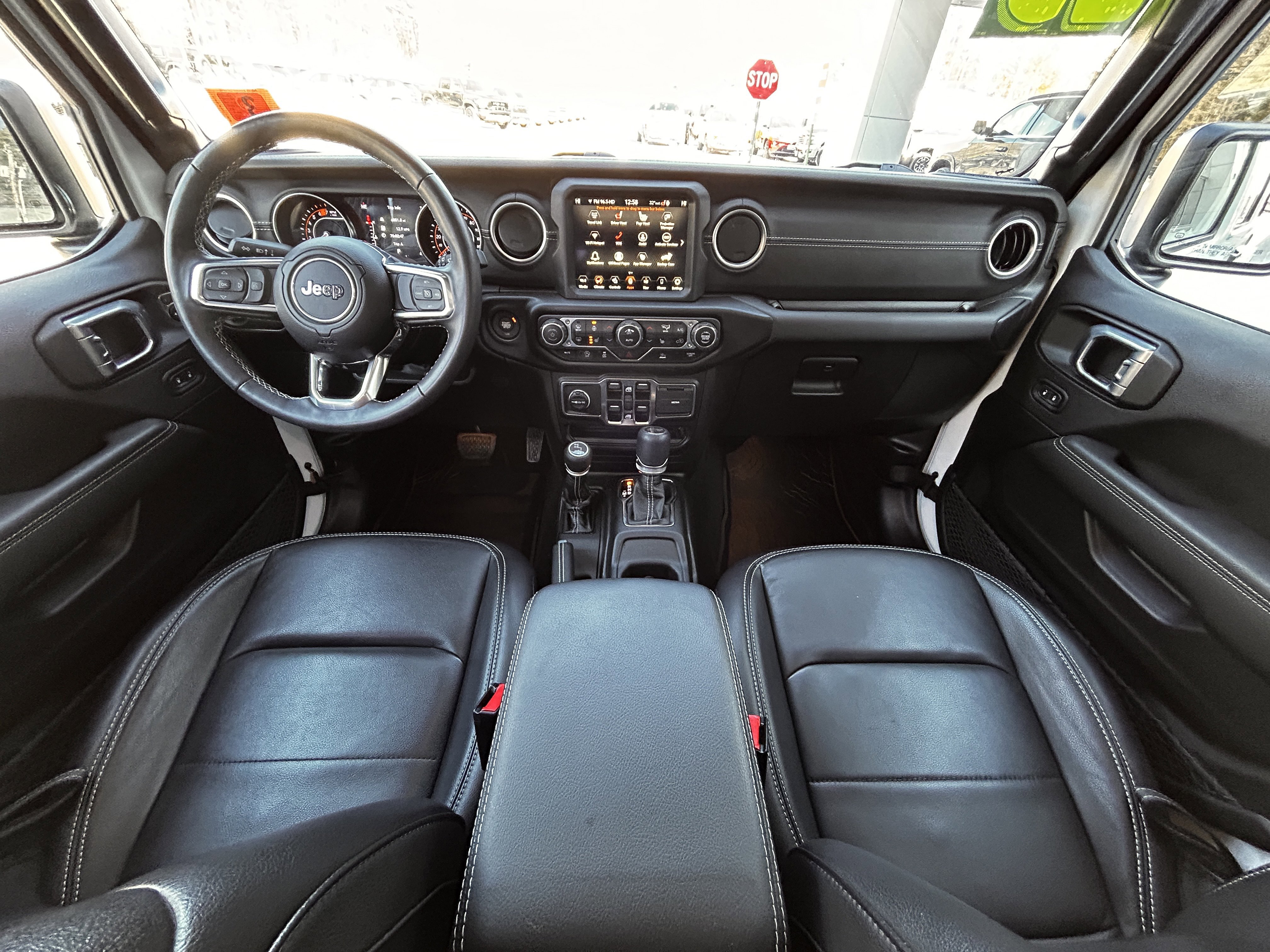 Used 2023 Jeep Wrangler Unlimited Sahara w/ Cold Weather Group AWD/4WD image 24