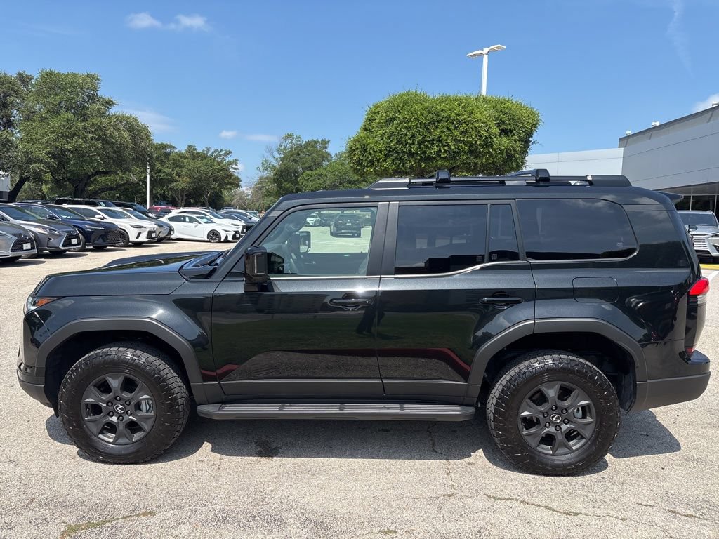 Certified 2025 Lexus GX 550 AWD/4WD image 2