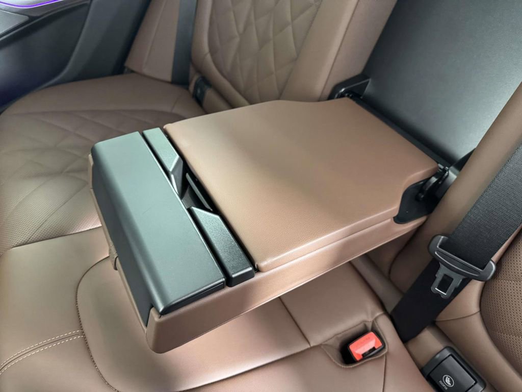 Used 2025 BMW X5 xDrive50e image 34