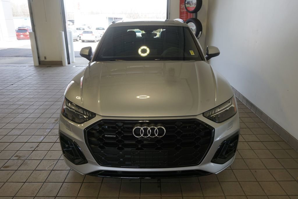 Used 2024 Audi Q5 2.0T Prestige w/ Prestige Package image 18