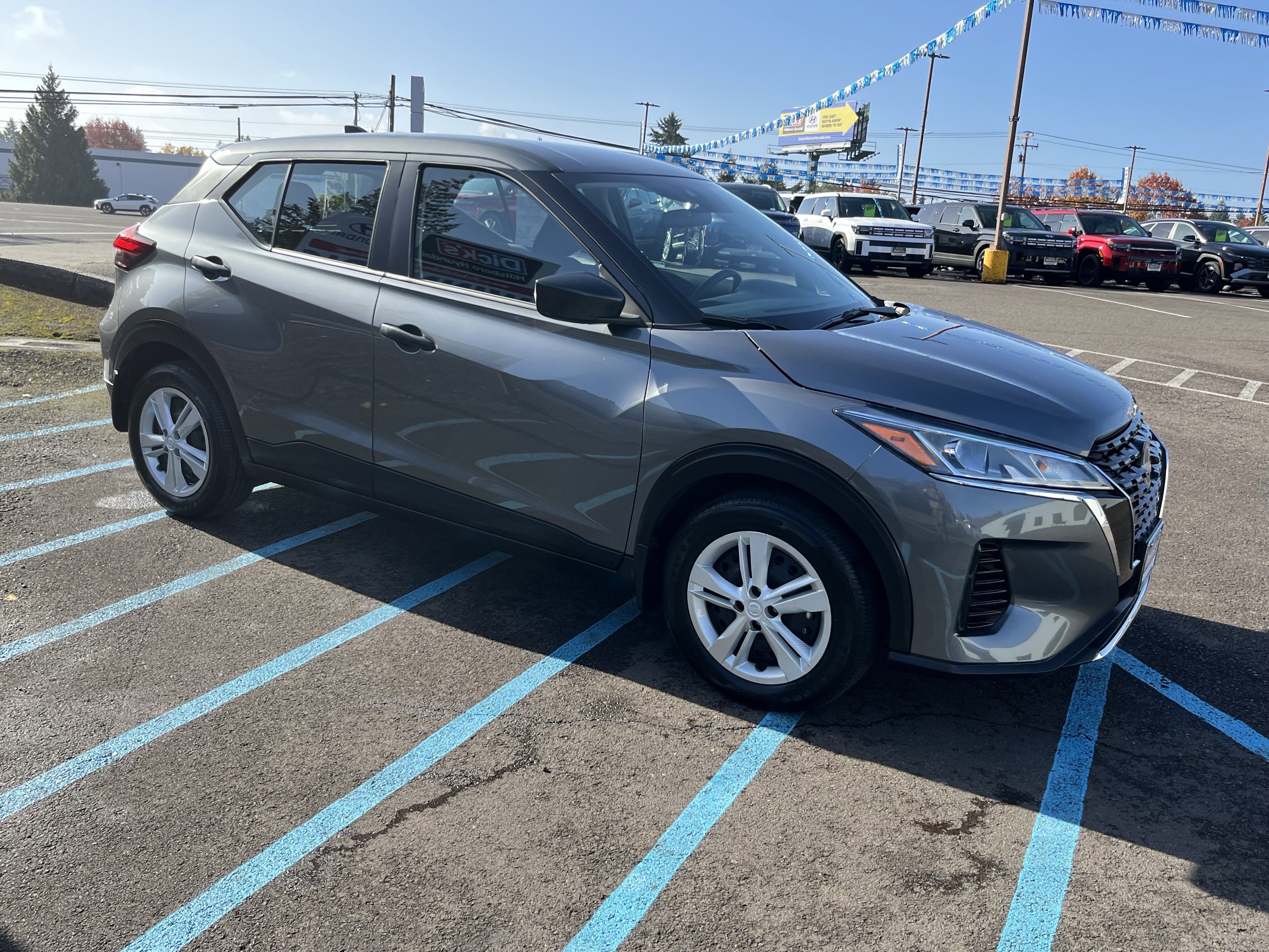 Used 2025 Nissan Kicks Play S image 7