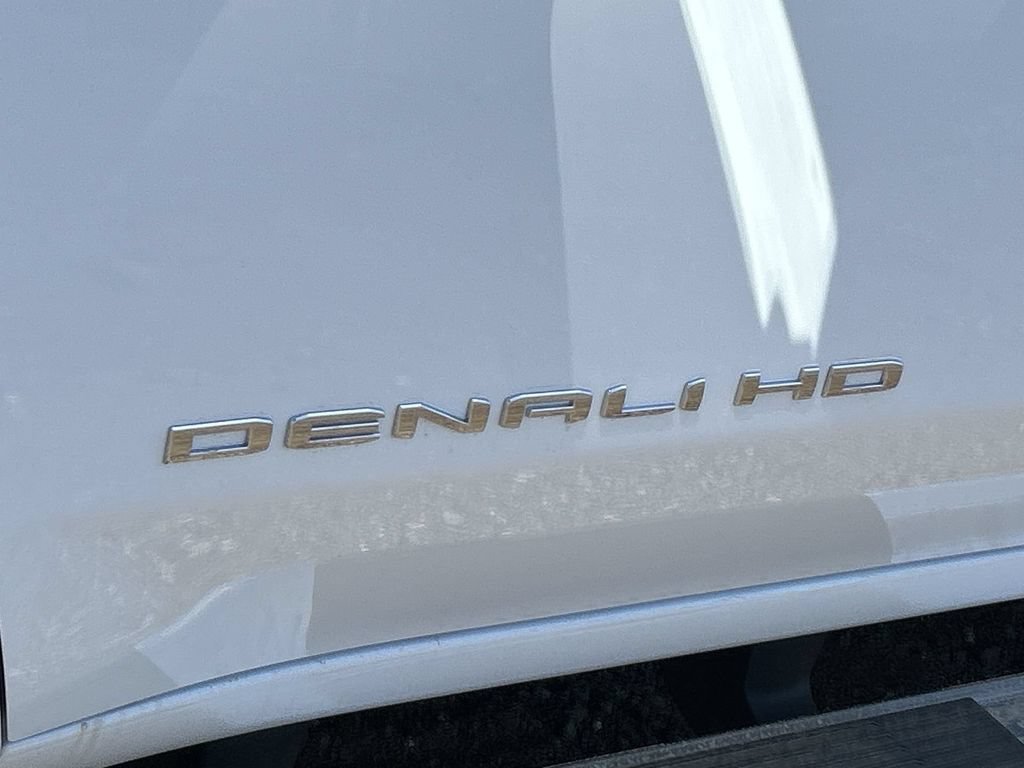 New 2026 GMC Sierra 2500 Denali w/ Denali Reserve Package AWD/4WD image 32