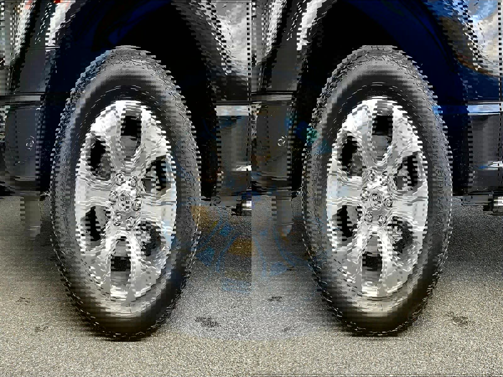 Used 2021 Ford F150 Platinum w/ Equipment Group 701A High AWD/4WD image 7