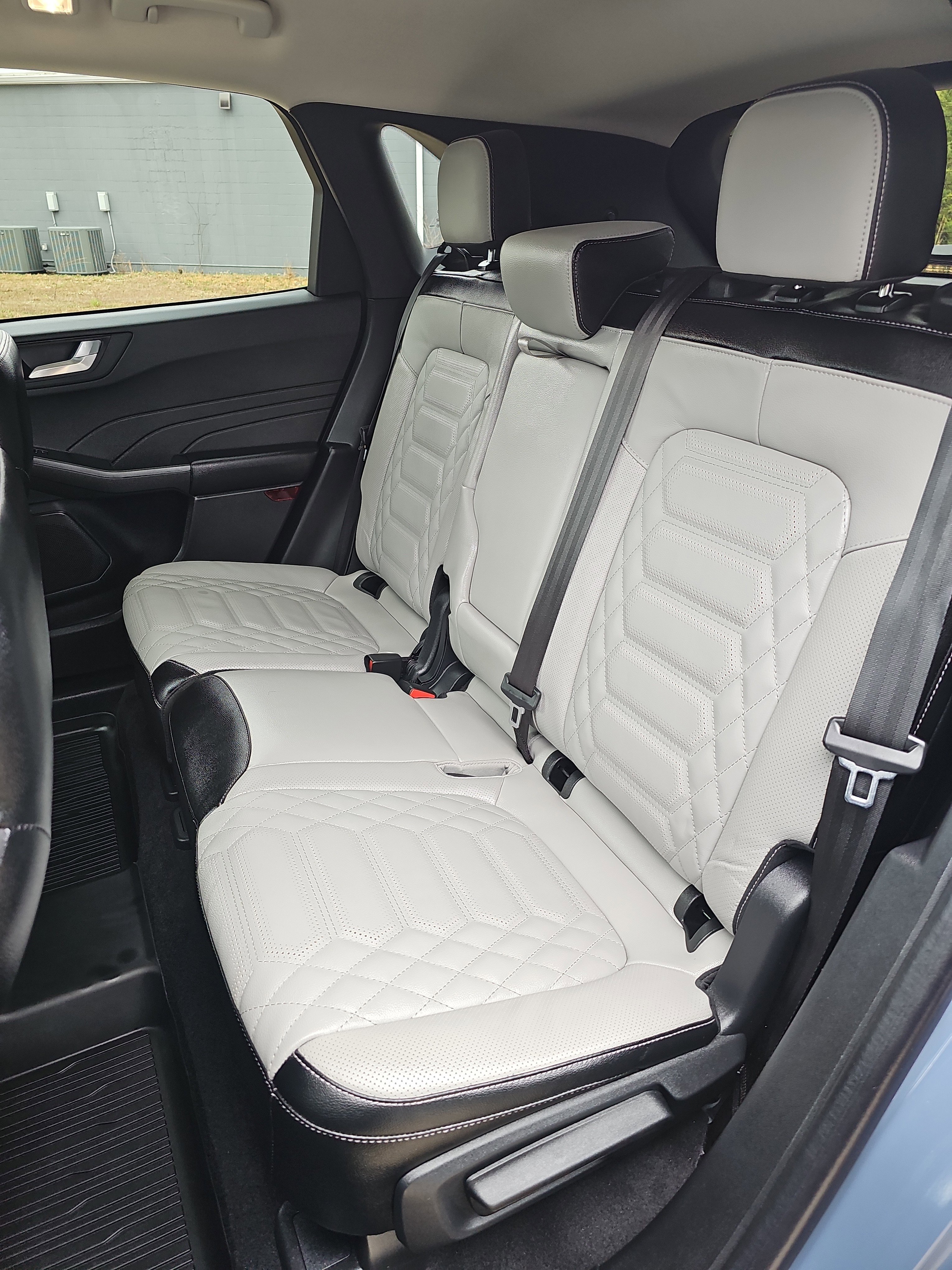 Certified 2024 Ford Escape SE w/ PHEV Premium Package image 15