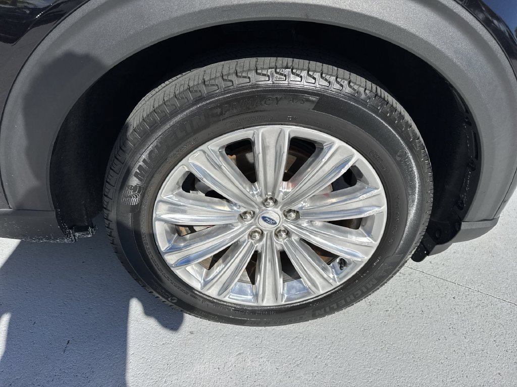 Used 2023 Ford Explorer Limited w/ Limited Technology Package RWD image 60
